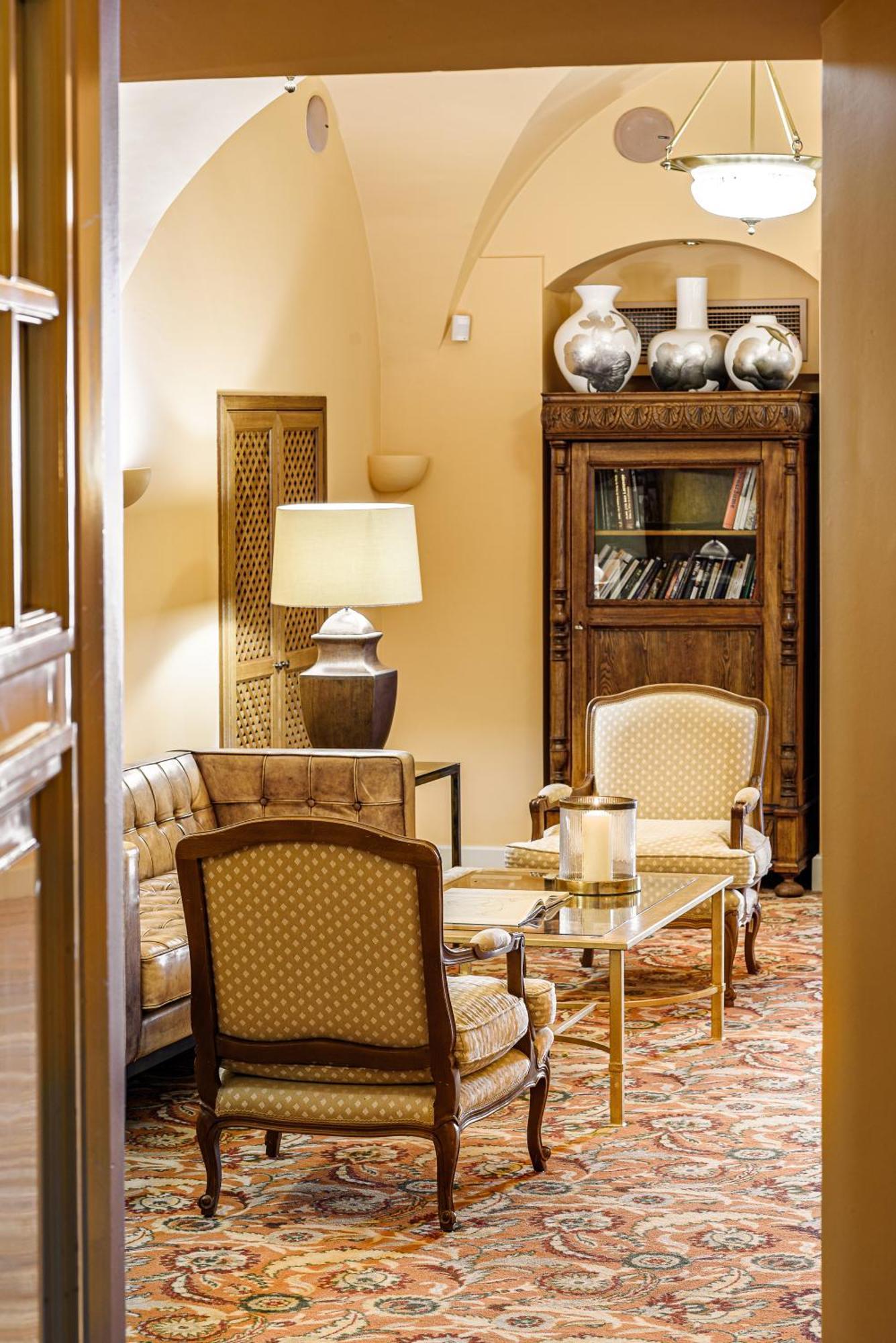 Narutis Hotel - Small Luxury Hotels Of The World VNO Kültér fotó Library