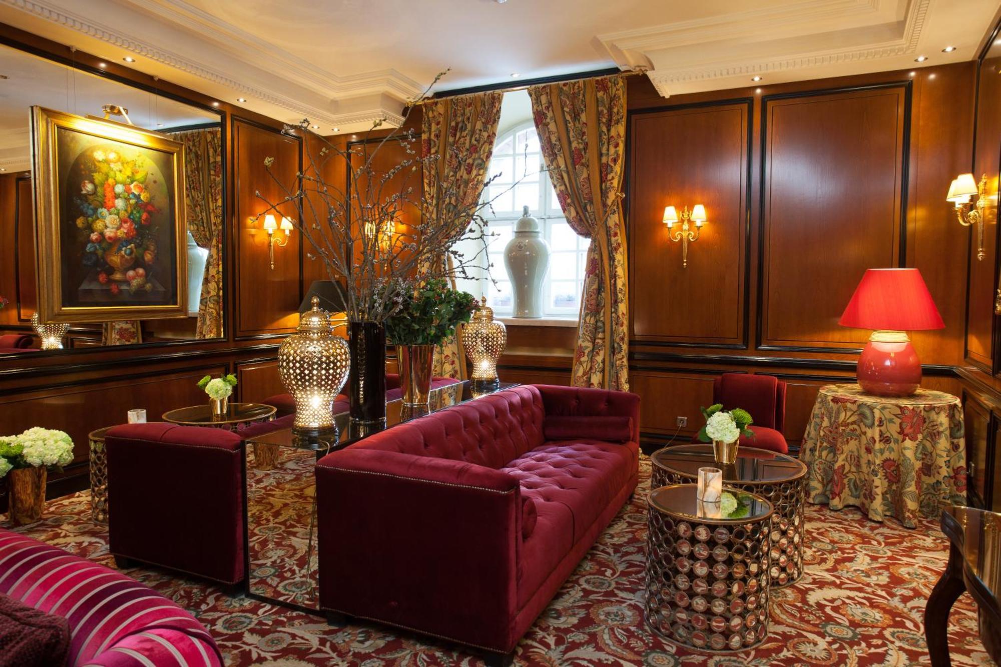 Narutis Hotel - Small Luxury Hotels Of The World VNO Kültér fotó The hotel's lobby