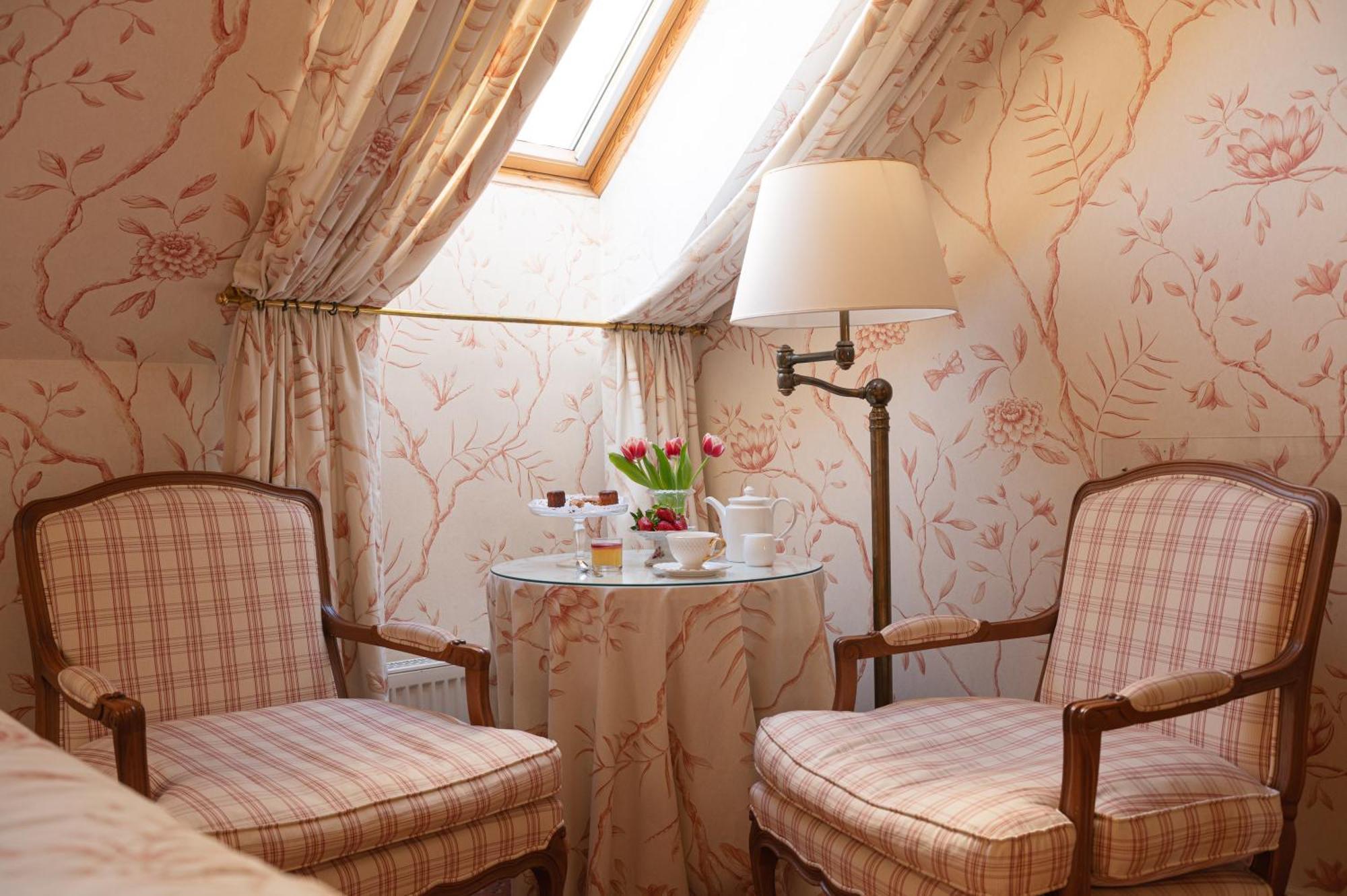 Narutis Hotel - Small Luxury Hotels Of The World VNO Kültér fotó A room at the hotel